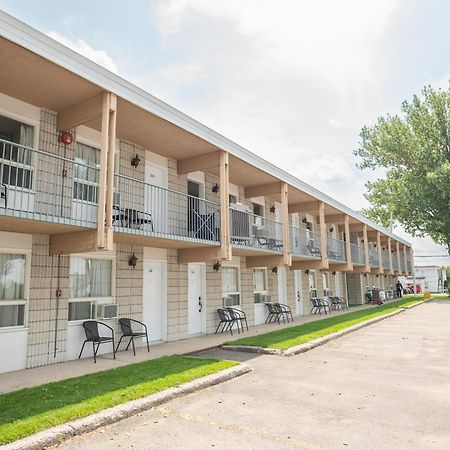 Auberge Le Parasol Chicoutimi Exterior foto